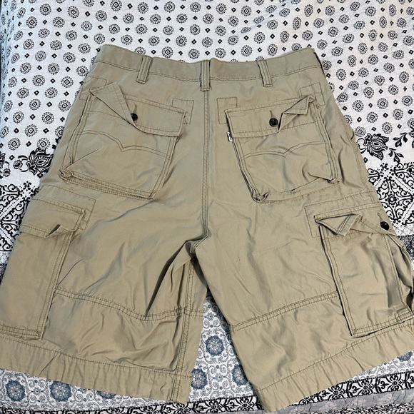 Levi’s cargo shorts—3 pairs - Picture 3 of 10
